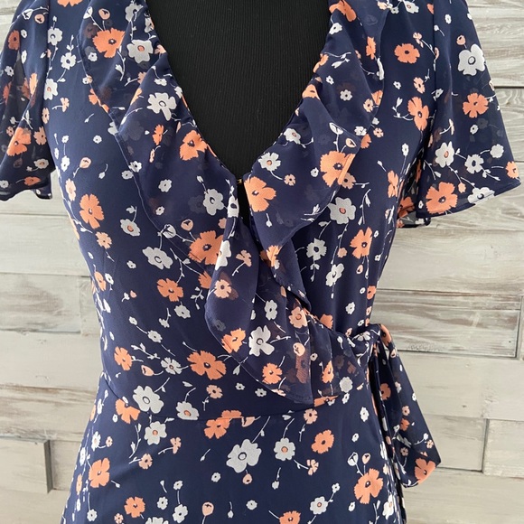 Beautiful MICHAEL KORS dress. - Picture 4 of 11